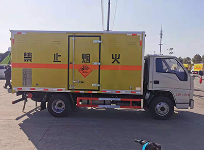 忻州爆破器材运输车工人安全操作规范与智能技术保障